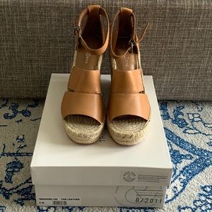 Treasure & Bond Tan wedges